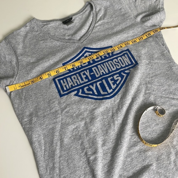 Harley-Davidson women V-neck Gray tee with Blue Graphic- size Large - Picture 8 of 9